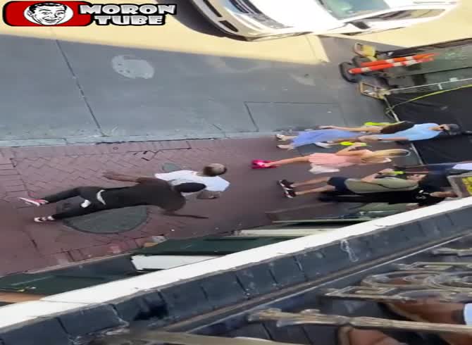 Video :A man in New Orleans was stabbed